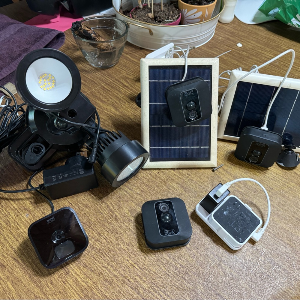 Blink system with solar panels